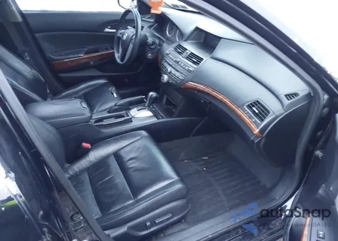 2011 Honda Accord 2.4 Ex-L from USA, damaged, VIN 1HGCP2F82BA027040